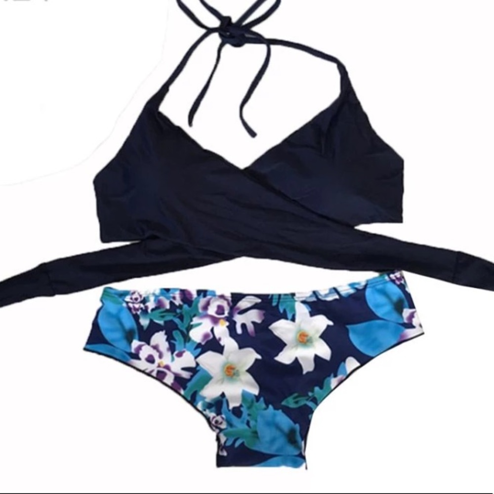 New Criss Cross Floral Bikini Set - Picture 3 of 6